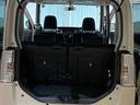 シートを倒せば大きな収納スペースができます。大きな買物をした時に便利ですね。