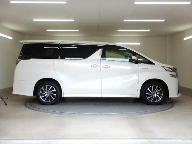 2.5ZR 4WD7人 ムーンルーフ 9インチナビ/TV Bカメ ムーンルーフ SDナビ レーダークルコン 横滑り防止機能 ワンオーナー オットマン 禁煙 4WD 盗難防止装置 ETC 電動シート ナビ&TV キーレス リアオートエアコン エアバック ABS(23枚目)
