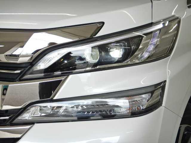 2.5ZR 4WD7人 ムーンルーフ 9インチナビ/TV Bカメ ムーンルーフ SDナビ レーダークルコン 横滑り防止機能 ワンオーナー オットマン 禁煙 4WD 盗難防止装置 ETC 電動シート ナビ&TV キーレス リアオートエアコン エアバック ABS(25枚目)