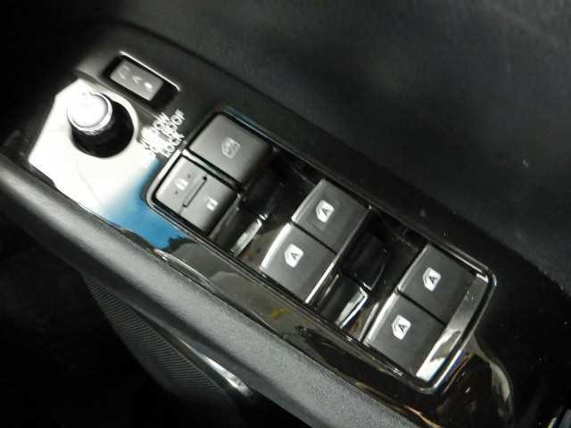 2.5ZR 4WD7人 ムーンルーフ 9インチナビ/TV Bカメ ムーンルーフ SDナビ レーダークルコン 横滑り防止機能 ワンオーナー オットマン 禁煙 4WD 盗難防止装置 ETC 電動シート ナビ&TV キーレス リアオートエアコン エアバック ABS(40枚目)