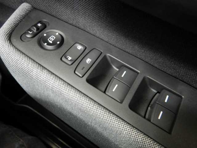 Honda e アドバンス スカイルーフ 全方位カメラ ナビ オートライト メモリーナビ スマートキー シートヒーター クルコン フルセグTV ETC バックカメラ マルチビュー 衝突被害軽減システム AC LEDヘッドライト 盗難防止(41枚目)