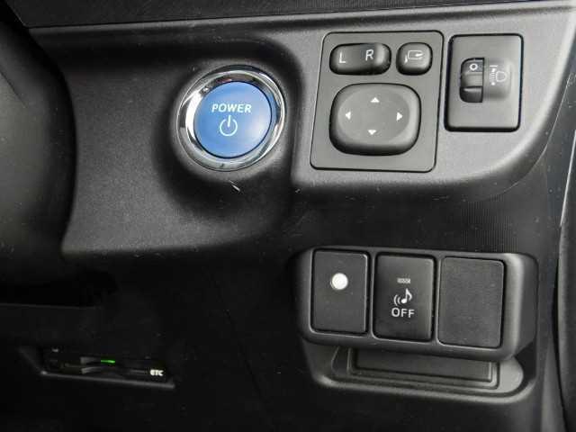 1.5G ナビ/TV Bカメラ プッシュスタート フルセグ地デジTV 電格ドアミラー ETC付 キーレスエントリ Sキー フルオートエアコン イモビ ナビテレビ バックモニター付き パワーウインド 横滑り 禁煙 ダブルエアバック SD クルコン(33枚目)
