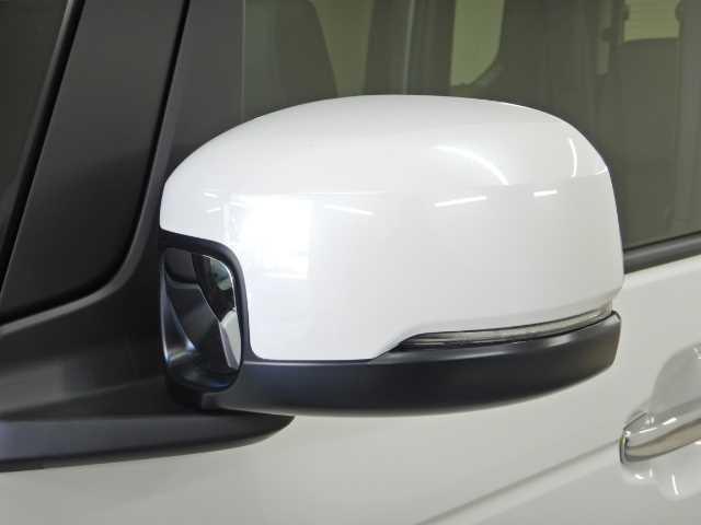 Ｎ－ＢＯＸカスタム ＣＵＳＴＯＭ　全方位カメラ　純正９インチナビ／ＴＶ　フルオートエアコン　両側オートスライドドア　ハイビームアシスト　ＬＥＤランプ　クルコン　バックカメラ　ＥＳＣ　前席シートヒーター　電格ミラー　衝突被害軽減システム　オートライト　エアバッグ　フルセグ（16枚目）