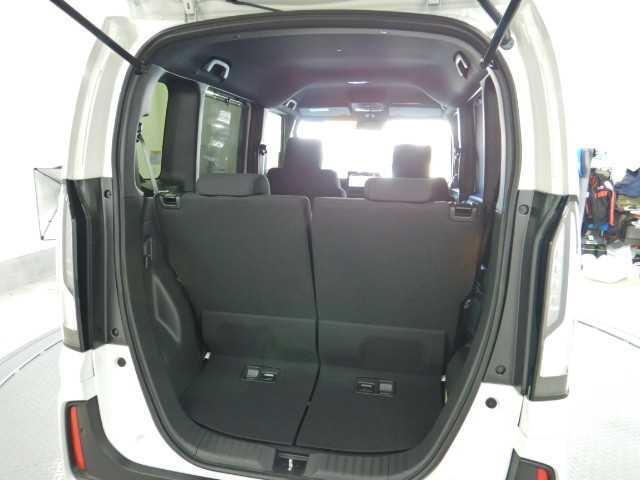 Ｎ－ＢＯＸカスタム ＣＵＳＴＯＭ　全方位カメラ　純正９インチナビ／ＴＶ　フルオートエアコン　両側オートスライドドア　ハイビームアシスト　ＬＥＤランプ　クルコン　バックカメラ　ＥＳＣ　前席シートヒーター　電格ミラー　衝突被害軽減システム　オートライト　エアバッグ　フルセグ（19枚目）