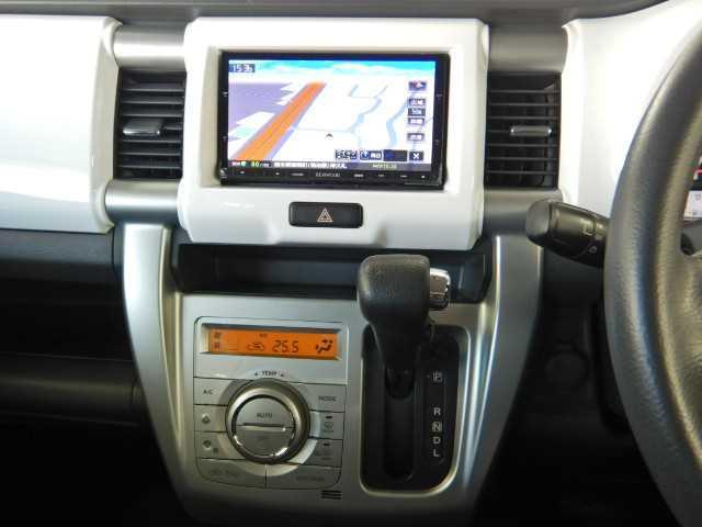 フレアクロスオーバー XT ナビ/TV 2トーンカラーブラックルーフ 衝突被害軽減 シートヒータ ナビTV AAC 横滑り防止装置 ターボエンジン 盗難防止装置 インテリキー エアバッグ キーレス 地デジTV オートライト メモリーナビ ABS 電動格納ミラー(4枚目)