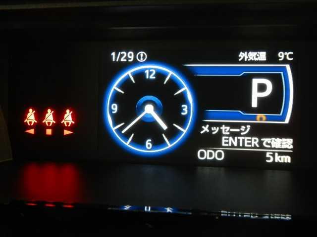 ルーミー １．０カスタムＧ　全方位カメラ　９インチディスプレイ　ナビ　アイドリング　両側電動ＳＤ　電動格納式ドアミラー　ＬＥＤヘット　コーナーソナー　バックビューモニター　シートヒータ　衝突回避ブレーキ　ＵＳＢ　Ａライト　ＴＶ　地デジ　スマートキー　衝突安全ボディ　ＰＷ（13枚目）