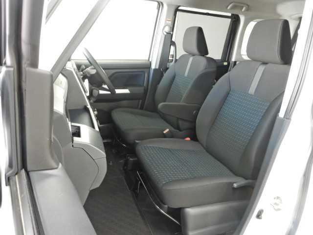 ルーミー １．０カスタムＧ　全方位カメラ　９インチディスプレイオーディ　アイドリング　両側電動ＳＤ　電動格納式ドアミラー　ＬＥＤヘット　コーナーソナー　バックビューモニター　シートヒータ　衝突回避ブレーキ　ＵＳＢ　Ａライト　ＴＶ　地デジ　スマートキー　衝突安全ボディ　ＰＷ（17枚目）