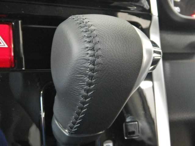 ルーミー １．０カスタムＧ　全方位カメラ　９インチディスプレイオーディ　アイドリング　両側電動ＳＤ　電動格納式ドアミラー　ＬＥＤヘット　コーナーソナー　バックビューモニター　シートヒータ　衝突回避ブレーキ　ＵＳＢ　Ａライト　ＴＶ　地デジ　スマートキー　衝突安全ボディ　ＰＷ（32枚目）