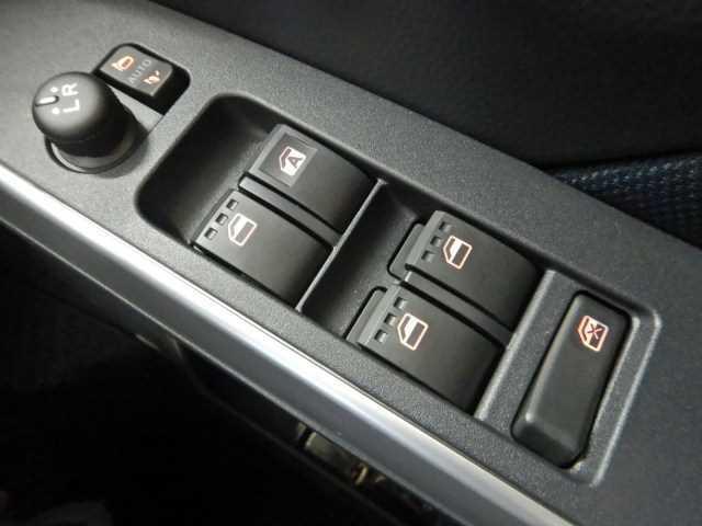 ルーミー １．０カスタムＧ　全方位カメラ　９インチディスプレイオーディ　アイドリング　両側電動ＳＤ　電動格納式ドアミラー　ＬＥＤヘット　コーナーソナー　バックビューモニター　シートヒータ　衝突回避ブレーキ　ＵＳＢ　Ａライト　ＴＶ　地デジ　スマートキー　衝突安全ボディ　ＰＷ（36枚目）