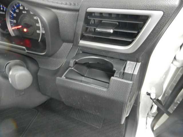 ルーミー １．０カスタムＧ　全方位カメラ　９インチディスプレイオーディ　アイドリング　両側電動ＳＤ　電動格納式ドアミラー　ＬＥＤヘット　コーナーソナー　バックビューモニター　シートヒータ　衝突回避ブレーキ　ＵＳＢ　Ａライト　ＴＶ　地デジ　スマートキー　衝突安全ボディ　ＰＷ（41枚目）