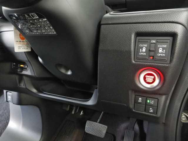 Ｎ－ＢＯＸカスタム カスタムＧ・ＥＸ　ホンダセンシング　８インチナビ／ＴＶ　ブレーキサポート　スマートキーシステム　電動格納ミラー　ワンセグＴＶ　ナビＴＶ　カーテンエアバッグ　盗難防止　ＵＳＢポート　横滑り防止機能　Ｒカメ　キーレス　オートクルーズコントロール　衝突安全ボディ（30枚目）