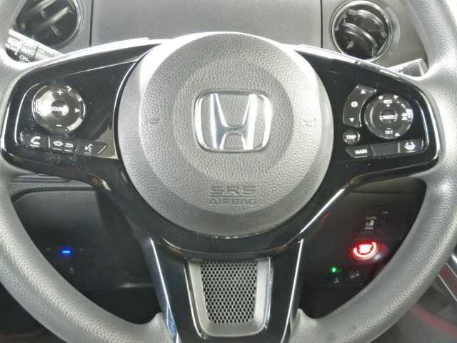 Ｎ－ＢＯＸカスタム カスタムＬ　ホンダセンシング　バックカメラ　純正ナビ　ホンダセンシング　パワースライド　プッシュスタート　プラズマクラスターオートエアコン　　シートヒーター　充電用ＵＳＢ端子　パーキングセンサー　ＬＥＤヘッドライト＆フォグ（8枚目）