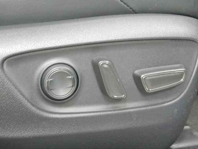 ハリアー 2.0Z 4WD 12.3インチナビ/TV JBL バックモニター 衝突軽減システム 電動格納ミラー パワーリアゲート 横滑防止装置 盗難防止装置 クルコン LEDライト 電動シート ETC オートエアコン AWD スマートキー サイドエアバッグ(12枚目)