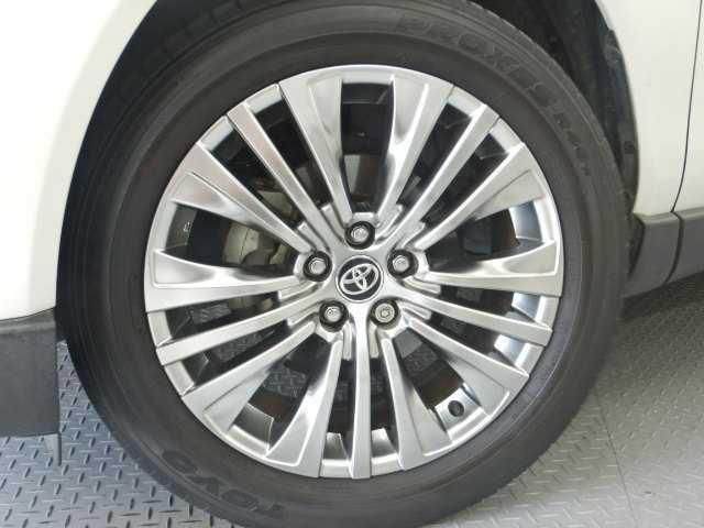 ハリアー 2.0Z 4WD 12.3インチナビ/TV JBL バックモニター 衝突軽減システム 電動格納ミラー パワーリアゲート 横滑防止装置 盗難防止装置 クルコン LEDライト 電動シート ETC オートエアコン AWD スマートキー サイドエアバッグ(15枚目)