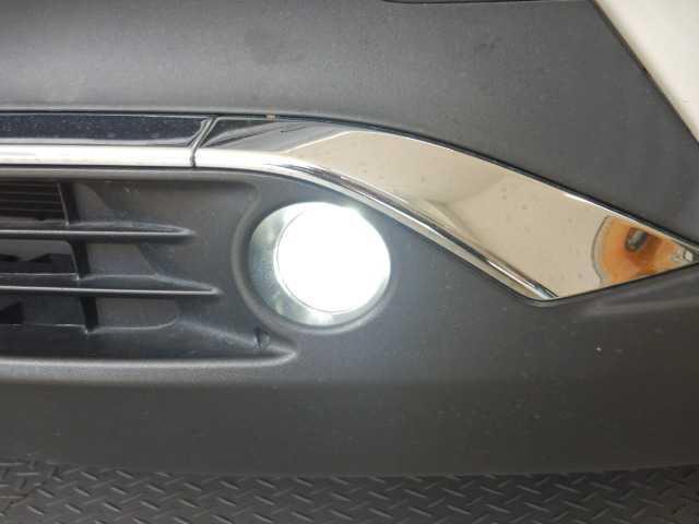 ハリアー 2.0Z 4WD 12.3インチナビ/TV JBL バックモニター 衝突軽減システム 電動格納ミラー パワーリアゲート 横滑防止装置 盗難防止装置 クルコン LEDライト 電動シート ETC オートエアコン AWD スマートキー サイドエアバッグ(26枚目)