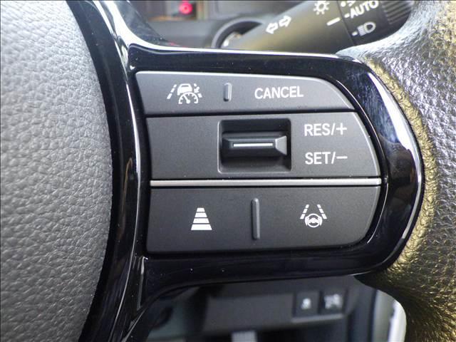 N-BOXカスタム カスタム ホンダセンシング バックカメラ W電動ドア CMBS オートLED 電格ミラー オートエアコン スマートキ LED 盗難防止装置 クルコン バックカメラ パワーステアリング エアバッグ ESC パワーウインドウ オートライト ABS(27枚目)