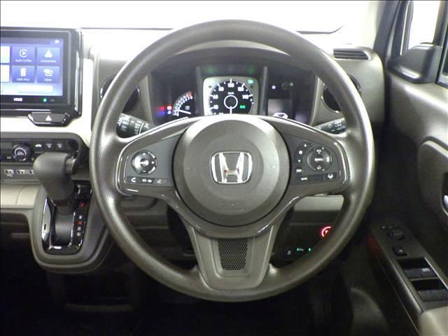 N-WGN L ホンダセンシング ディスプレイオーディオ Bカメラ Bモニタ 誤発進抑制 シートヒータ 衝突安全ボディ オートライト オートハイビーム 横滑り防止機能 USBポート パーキングセンサー セキュリティアラーム キーフリー AUX接続 スマートキー ABS(7枚目)