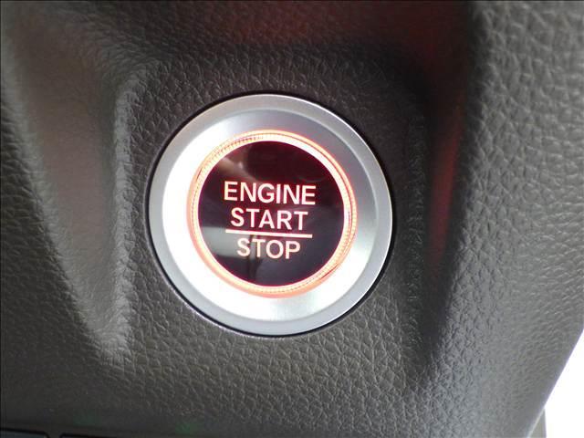 N-WGN L ホンダセンシング ディスプレイオーディオ Bカメラ Bモニタ 誤発進抑制 シートヒータ 衝突安全ボディ オートライト オートハイビーム 横滑り防止機能 USBポート パーキングセンサー セキュリティアラーム キーフリー AUX接続 スマートキー ABS(13枚目)