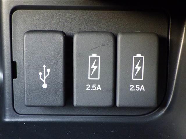 N-BOXカスタム カスタムG・L ホンダセンシング ナビ/TV バックカメラ 地デジTV 電動格納ドアミラー 助手席エアバッグ キーレス シートH セキュリティーアラーム スマ-トキ- リアカメラ ナビTV 前車追従機能 サイドエアバッグ LEDヘッドライト USB VSA(28枚目)