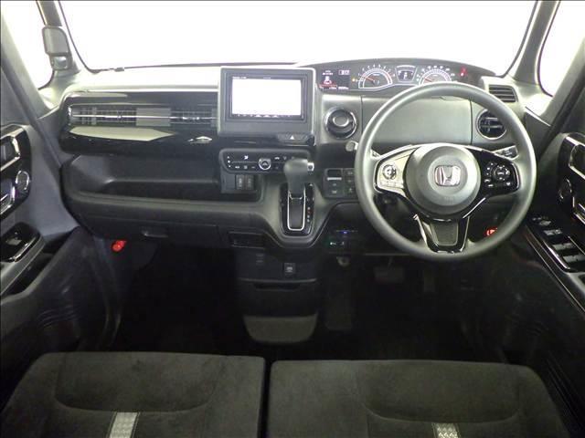 Ｎ－ＢＯＸカスタム カスタムＬ　ホンダセンシング　両側パワースライド　ホンダセンシング　パーキングセンサー　ナビ／ＴＶ　バックカメラ　両側パワースライド　ＥＴＣ　プラズマクラスターオートエアコン　シートヒーター　充電用ＵＳＢ　ＬＥＤヘッドライト＆フォグ（3枚目）