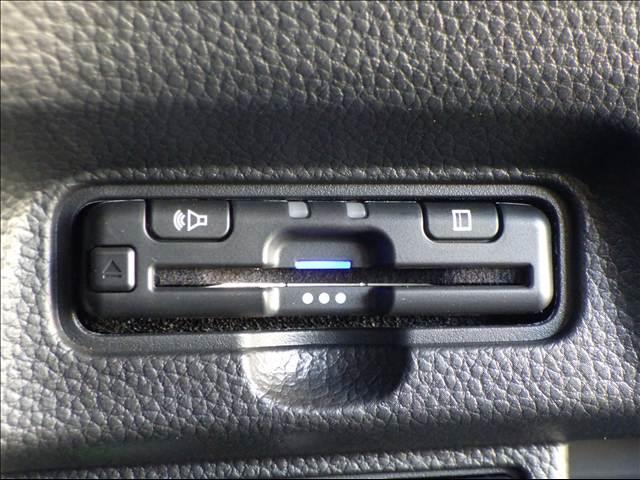 Ｎ－ＢＯＸカスタム カスタムＬ　ホンダセンシング　両側パワースライド　ホンダセンシング　パーキングセンサー　ナビ／ＴＶ　バックカメラ　両側パワースライド　ＥＴＣ　プラズマクラスターオートエアコン　シートヒーター　充電用ＵＳＢ　ＬＥＤヘッドライト＆フォグ（27枚目）