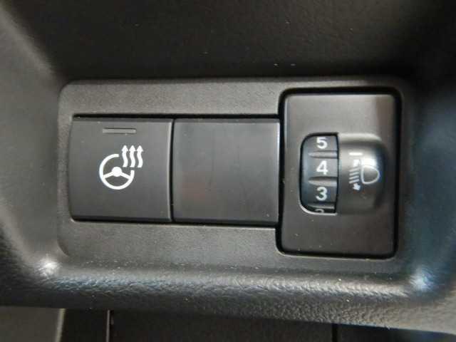 スペーシアカスタム ハイブリッドXS 全方位カメラ 9インチメモリーナビ/TV エアロ サイドカーテンエアバック 電動格納ドアミラー 盗難警報装置 運転席エアバッグ 両側電動パワースライドドア ETC 地デジ アイドリングS スマートキー 横滑り防止装置 衝撃安全ボディー ABS(33枚目)