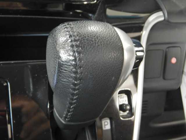 ムーヴ カスタムＲＳハイパーＳＡ３　ターボ　８インチナビ／ＴＶ　Ａライト　ターボエンジン　電動格納ドアミラー　アイドリングＳＴＯＰ　ナビＴＶ　セキュリティアラーム　ＥＴＣ付　Ｒカメラ　キーレス　パワーステアリング　オートエアコン　スマートキー　パワーウィンドウ（11枚目）