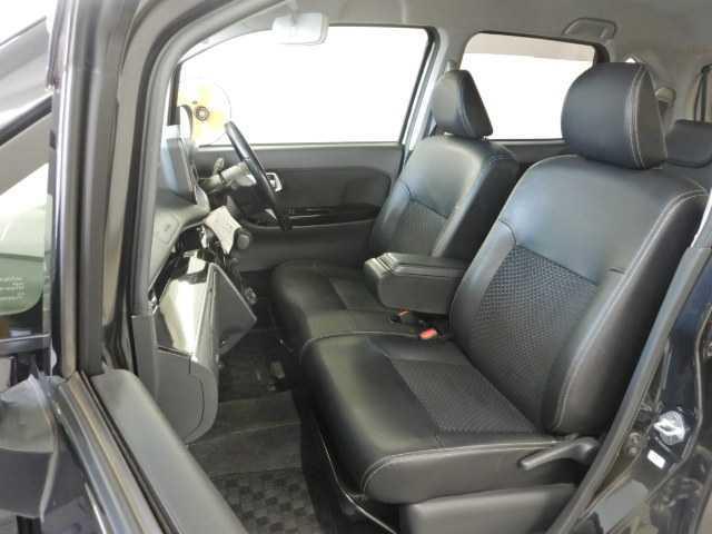 ムーヴ カスタムＲＳハイパーＳＡ３　ターボ　８インチナビ／ＴＶ　Ａライト　ターボエンジン　電動格納ドアミラー　アイドリングＳＴＯＰ　ナビＴＶ　セキュリティアラーム　ＥＴＣ付　Ｒカメラ　キーレス　パワーステアリング　オートエアコン　スマートキー　パワーウィンドウ（17枚目）