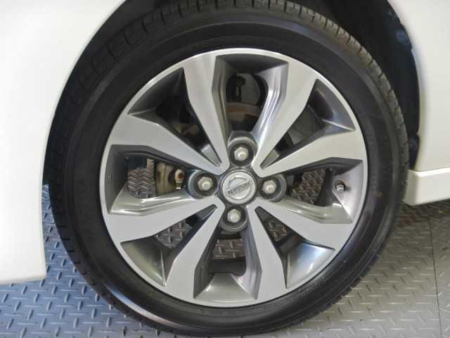 デイズルークス ハイウェイスター X Vセレクション アラウンドビュモニター 前後踏み間違い防止 電動格納式ドアミラー エアロ インテリキ- イモビライザー Aライト 地デジ フルオートエアコン VDC ナビTV ETC メモリーナビ ABS PW(15枚目)