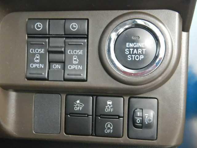 ルーミー 1.0G 全方位カメラ 9インチナビ/TV 両側パワスラ パノラミックビュー 追突軽減ブレーキ USB接続 電動ミラー パワステ Aライト 衝突安全ボディ Aストップ オートマチックハイビーム LEDライト Rカメラ SD 横滑り防止システム エアバック(6枚目)