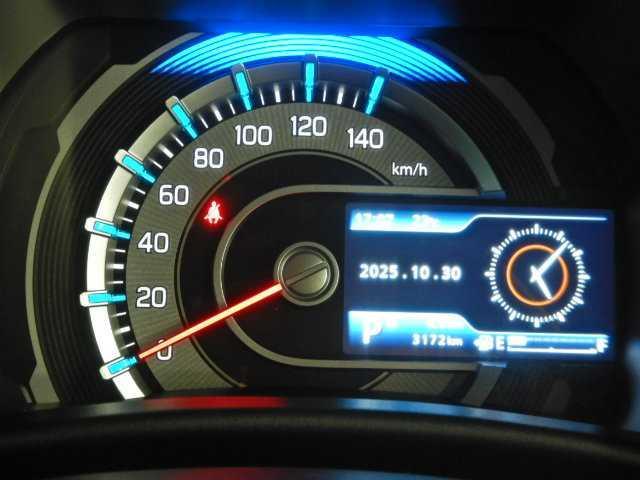 ハスラー ハイブリッドＸ　全方位カメラ　９インチナビ／ＴＶ　ＴＶ＆ナビ　リヤカメラ　アイドルストップ　ＵＳＢ入力　キーレスエントリー　運転席エアバッグ　前席シートヒーター　セキュリティアラーム　ＬＥＤライト　安全ボディ　スマ－トキ－　パワーウインドウ　ＡＡＣ（14枚目）