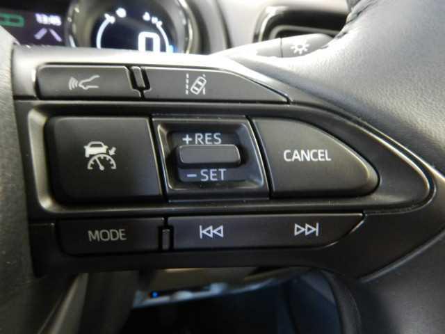 ヤリス 1.5ハイブリッドZ 8インチナビ/TV バックカメラ PCS 電格ミラー 地デジ シートヒータ Bカメラ LEDランプ スマキー ETC付き ナビTV VSC パワステ クルコン オートライト キーフリー ABS イモビ エアコン メモリナビ エアバッグ(37枚目)