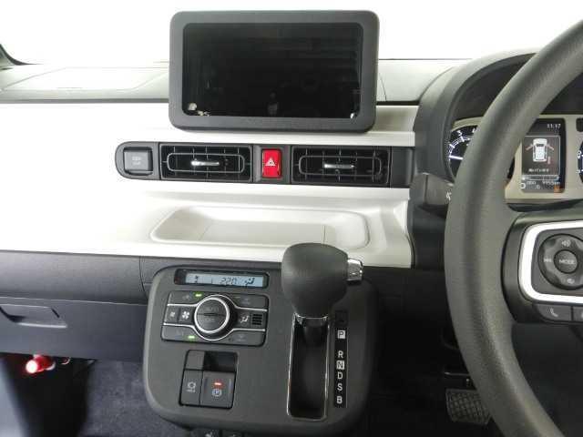 ムーヴキャンバス ストライプスＧ　ウェルカムオープン両側パワースライド　前後障害物センサー　クルコン　アイドルストップ　Ｂカメラ　パワーウインドウ　ＵＳＢポート　セキュリティアラーム　スマートキープッシュスタート　Ｓヒーター　キーフリーキー　ＬＥＤライト　ＰＳ　ＡＢＳ（6枚目）