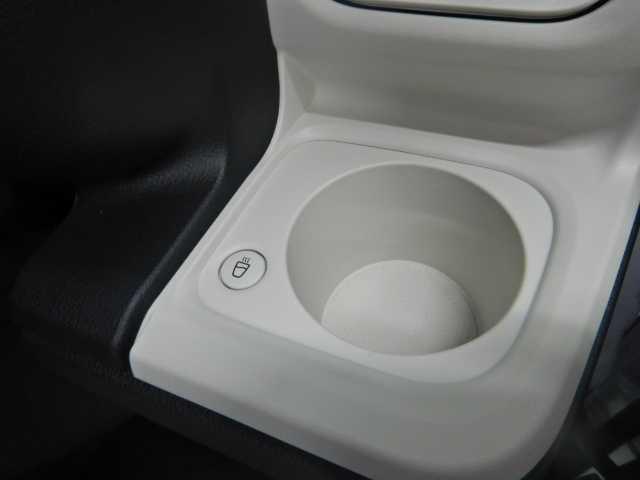 ムーヴキャンバス ストライプスＧ　ウェルカムオープン両側パワースライド　前後障害物センサー　クルコン　アイドルストップ　Ｂカメラ　パワーウインドウ　ＵＳＢポート　セキュリティアラーム　スマートキープッシュスタート　Ｓヒーター　キーフリーキー　ＬＥＤライト　ＰＳ　ＡＢＳ（41枚目）