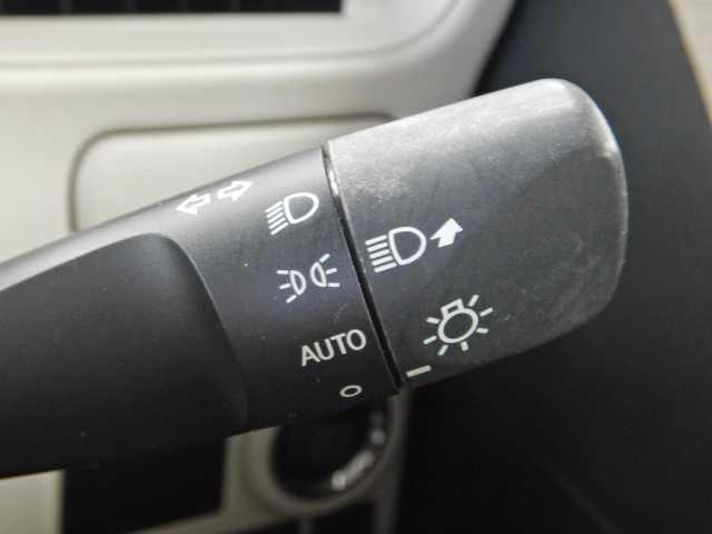 ムーヴキャンバス Ｘ　メモリナビ／ＴＶ　バックカメラ　プッシュスタート　ＥＴＣ　ナビＴＶ　キーレスエントリー　バックモニター　フルオートエアコン　両側スライド　運転席エアバッグ　電動格納ミラー　アイドルストップ　オートライト　インテリキー　ＥＴＣ　ＥＳＣ　盗難防止システム　ＡＢＳ（10枚目）