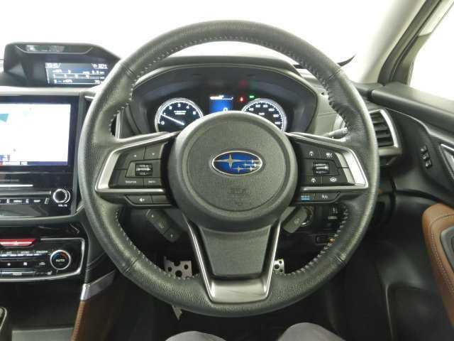 フォレスター 2.0Advance ルーフレール 革 8インチナビ/TV ヒーター メモリ-ナビ クルコン キーレス ETC車載器 スマートK PWシート エアB サイドエアB カワシート PS ナビTV ESC パワーウィンドー LEDランプ フルオートエアコン DVD(8枚目)