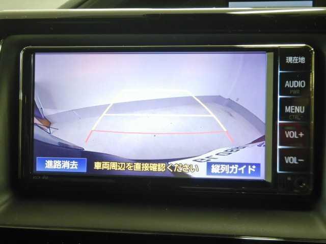 エスクァイア １．８Ｇｉプレミアムパッケージ　ブラックテーラード　ナビ　誤発進抑制機能　電動格納ミラー　オートハイビーム　アイドリングストップ　Ｂカメラ　スマートキー　ワンセグ　ナビ＆ＴＶ　イモビライザー　オートライト　ＬＥＤランプ　ＥＴＣ車載器　クルーズコントロール（4枚目）