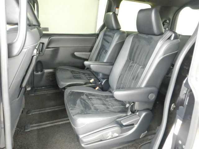 エスクァイア １．８Ｇｉプレミアムパッケージ　ブラックテーラード　ナビ　誤発進抑制機能　電動格納ミラー　オートハイビーム　アイドリングストップ　Ｂカメラ　スマートキー　ワンセグ　ナビ＆ＴＶ　イモビライザー　オートライト　ＬＥＤランプ　ＥＴＣ車載器　クルーズコントロール（18枚目）