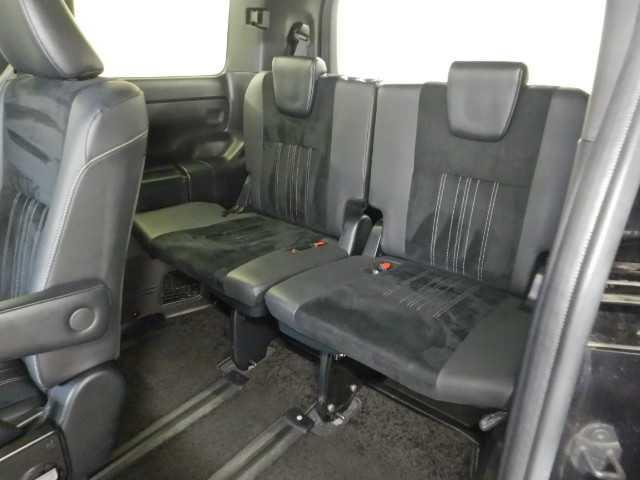 エスクァイア １．８Ｇｉプレミアムパッケージ　ブラックテーラード　ナビ　誤発進抑制機能　電動格納ミラー　オートハイビーム　アイドリングストップ　Ｂカメラ　スマートキー　ワンセグ　ナビ＆ＴＶ　イモビライザー　オートライト　ＬＥＤランプ　ＥＴＣ車載器　クルーズコントロール（19枚目）