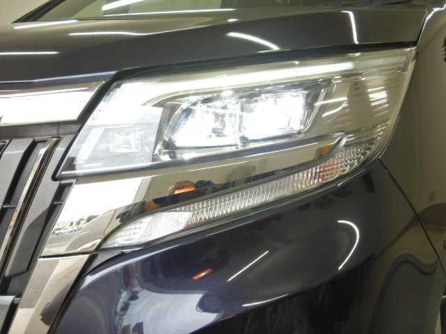 エスクァイア １．８Ｇｉプレミアムパッケージ　ブラックテーラード　ナビ　誤発進抑制機能　電動格納ミラー　オートハイビーム　アイドリングストップ　Ｂカメラ　スマートキー　ワンセグ　ナビ＆ＴＶ　イモビライザー　オートライト　ＬＥＤランプ　ＥＴＣ車載器　クルーズコントロール（25枚目）