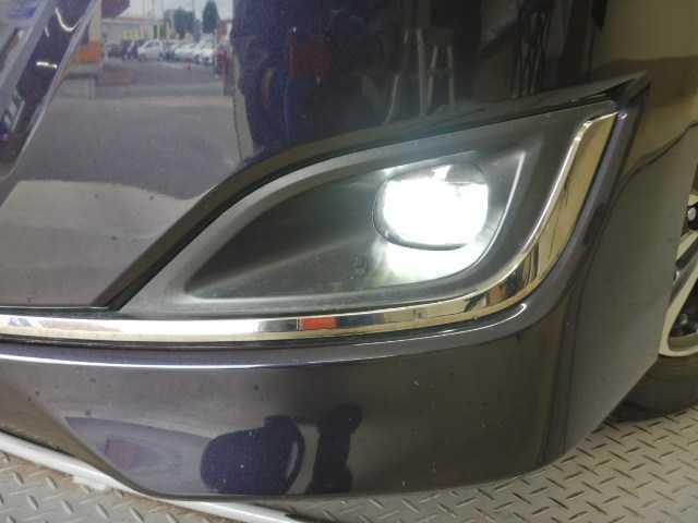 エスクァイア １．８Ｇｉプレミアムパッケージ　ブラックテーラード　ナビ　誤発進抑制機能　電動格納ミラー　オートハイビーム　アイドリングストップ　Ｂカメラ　スマートキー　ワンセグ　ナビ＆ＴＶ　イモビライザー　オートライト　ＬＥＤランプ　ＥＴＣ車載器　クルーズコントロール（26枚目）