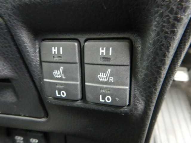 エスクァイア １．８Ｇｉプレミアムパッケージ　ブラックテーラード　ナビ　誤発進抑制機能　電動格納ミラー　オートハイビーム　アイドリングストップ　Ｂカメラ　スマートキー　ワンセグ　ナビ＆ＴＶ　イモビライザー　オートライト　ＬＥＤランプ　ＥＴＣ車載器　クルーズコントロール（35枚目）