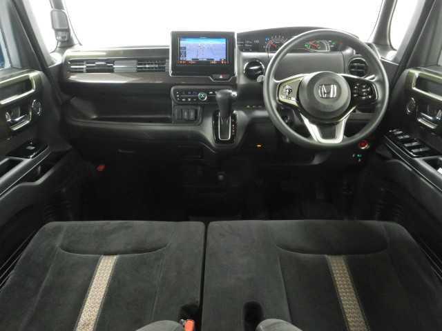 Ｎ－ＢＯＸカスタム カスタム　Ｇ・Ｌ　ホンダセンシング　ナビ／ＴＶ　Ｂカメラ　地デジＴＶ　電動格納ドアミラー　助手席エアバッグ　キーレス　アイドリングＳＴ　セキュリティーアラーム　スマ－トキ－　リアカメラ　ナビＴＶ　ＥＴＣ　前車追従機能　ＬＥＤヘッドライト　ＵＳＢ　オートライト（3枚目）