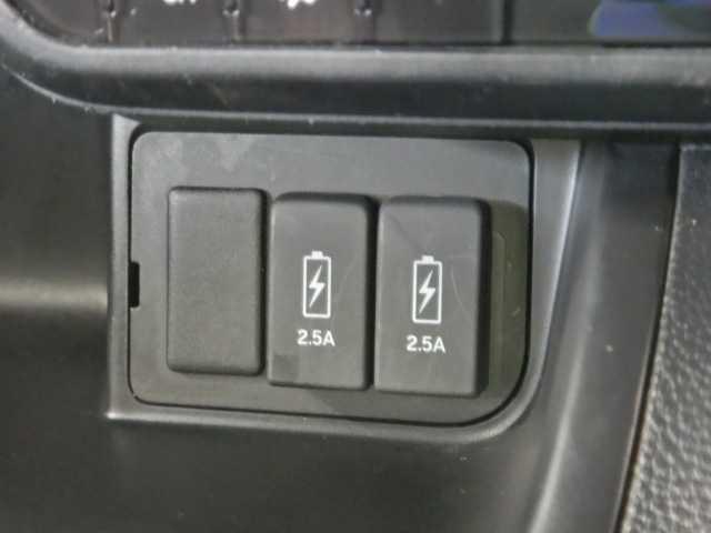 Ｎ－ＢＯＸカスタム カスタム　Ｇ・Ｌ　ホンダセンシング　ナビ／ＴＶ　Ｂカメラ　地デジＴＶ　電動格納ドアミラー　助手席エアバッグ　キーレス　アイドリングＳＴ　セキュリティーアラーム　スマ－トキ－　リアカメラ　ナビＴＶ　ＥＴＣ　前車追従機能　ＬＥＤヘッドライト　ＵＳＢ　オートライト（28枚目）