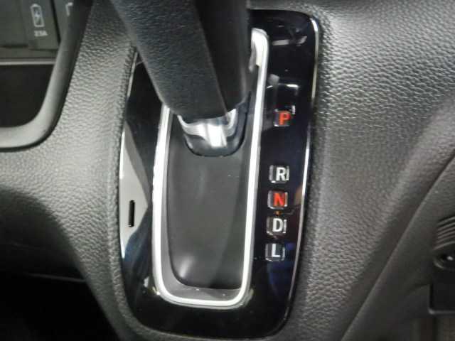 Ｎ－ＢＯＸカスタム カスタム　Ｇ・Ｌ　ホンダセンシング　ナビ／ＴＶ　Ｂカメラ　地デジＴＶ　電動格納ドアミラー　助手席エアバッグ　キーレス　アイドリングＳＴ　セキュリティーアラーム　スマ－トキ－　リアカメラ　ナビＴＶ　ＥＴＣ　前車追従機能　ＬＥＤヘッドライト　ＵＳＢ　オートライト（29枚目）