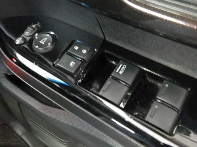 Ｎ－ＢＯＸカスタム カスタム　Ｇ・Ｌ　ホンダセンシング　ナビ／ＴＶ　Ｂカメラ　地デジＴＶ　電動格納ドアミラー　助手席エアバッグ　キーレス　アイドリングＳＴ　セキュリティーアラーム　スマ－トキ－　リアカメラ　ナビＴＶ　ＥＴＣ　前車追従機能　ＬＥＤヘッドライト　ＵＳＢ　オートライト（34枚目）