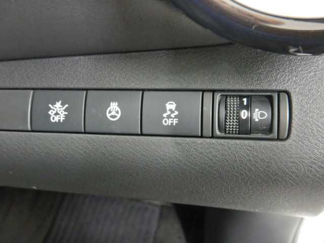 キックス １．２　ｅパワーＸ　全方位カメラ　９インチナビ／フルセグＴＶ　フロントカメラ　ナビ＆ＴＶ　ＶＤＣ　クルコン　スマートキー　ＤＶＤ再生　ＬＥＤヘッド　パワーステアリング　盗難防止システム　ＥＴＣ　オートライト　メモリーナビ　サイドエアバッグ　ＡＡＣ　衝突安全ボディ（11枚目）