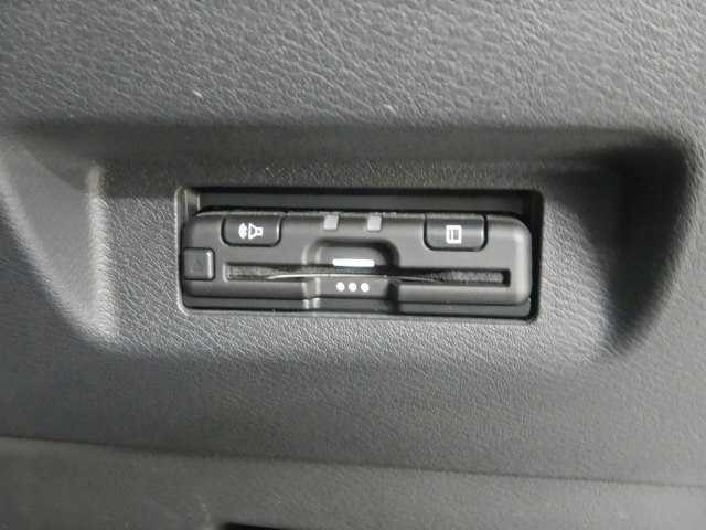 キックス １．２　ｅパワーＸ　全方位カメラ　９インチナビ／フルセグＴＶ　フロントカメラ　ナビ＆ＴＶ　ＶＤＣ　クルコン　スマートキー　ＤＶＤ再生　ＬＥＤヘッド　パワーステアリング　盗難防止システム　ＥＴＣ　オートライト　メモリーナビ　サイドエアバッグ　ＡＡＣ　衝突安全ボディ（12枚目）