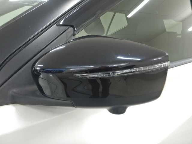 キックス １．２　ｅパワーＸ　全方位カメラ　９インチナビ／フルセグＴＶ　フロントカメラ　ナビ＆ＴＶ　ＶＤＣ　クルコン　スマートキー　ＤＶＤ再生　ＬＥＤヘッド　パワーステアリング　盗難防止システム　ＥＴＣ　オートライト　メモリーナビ　サイドエアバッグ　ＡＡＣ　衝突安全ボディ（16枚目）