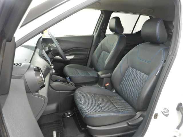 キックス １．２　ｅパワーＸ　全方位カメラ　９インチナビ／フルセグＴＶ　フロントカメラ　ナビ＆ＴＶ　ＶＤＣ　クルコン　スマートキー　ＤＶＤ再生　ＬＥＤヘッド　パワーステアリング　盗難防止システム　ＥＴＣ　オートライト　メモリーナビ　サイドエアバッグ　ＡＡＣ　衝突安全ボディ（17枚目）